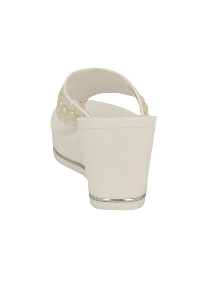 GUESS Women's SILUS Wedge Sandal White 140 8, 38.5 EU - Image 3