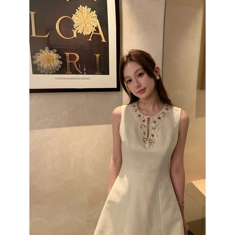 Women's French Vintage Embroidered Rhinestone Tencel Sleeveless A-Line Mini Dress - Image 3