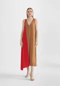 Lola Casademunt brown and red