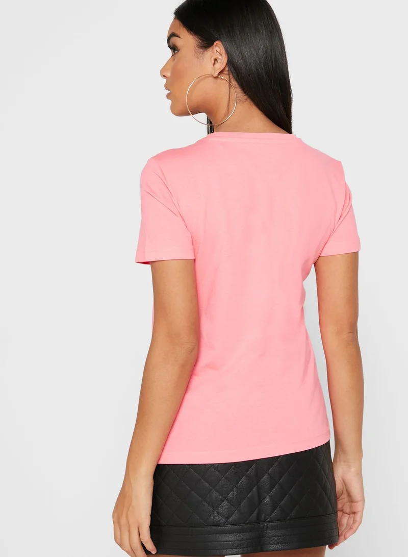 GUESS Graphic Logo T-Shirt
