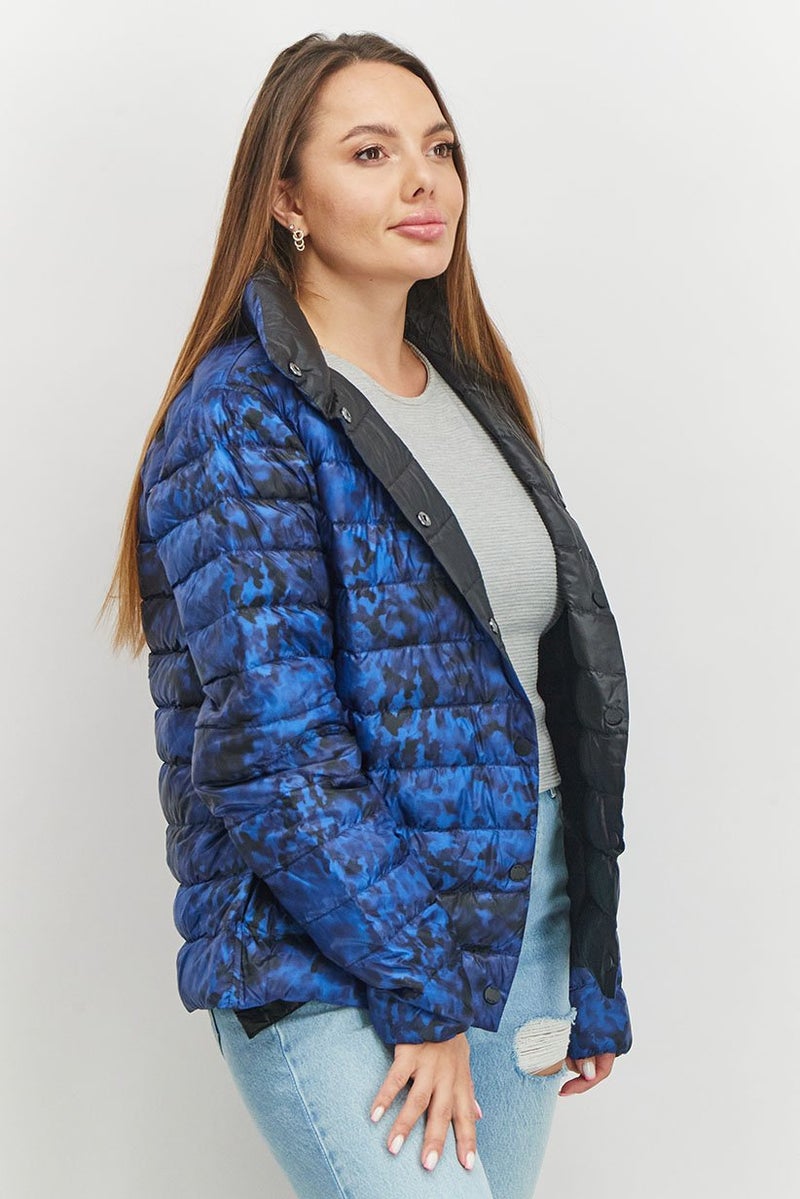 Tumi Women Reversible Hooded Long Sleeve Quilted Camouflage Jacket, Navy Combo - Image 4