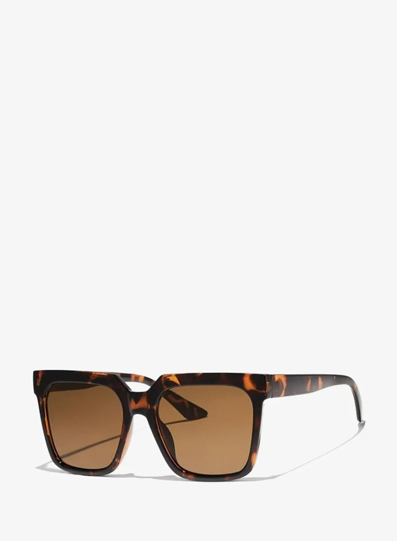 Blackout QUADRA Women Tortoise Sunglasses - Frame Material: Thermoplastic Rubber (TR90)- Frame Color: Tortoise-Lens Color: Brown  - Full Rim