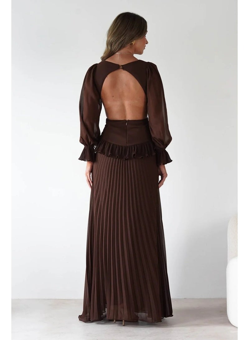 New Women's Longsleeved Pleated Waist Backless Dress - Image 3