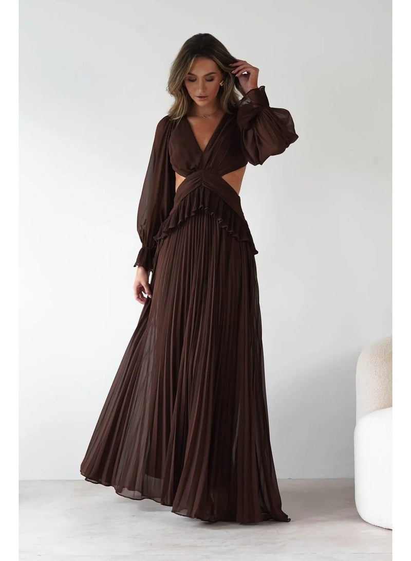 New Women's Longsleeved Pleated Waist Backless Dress - Image 4