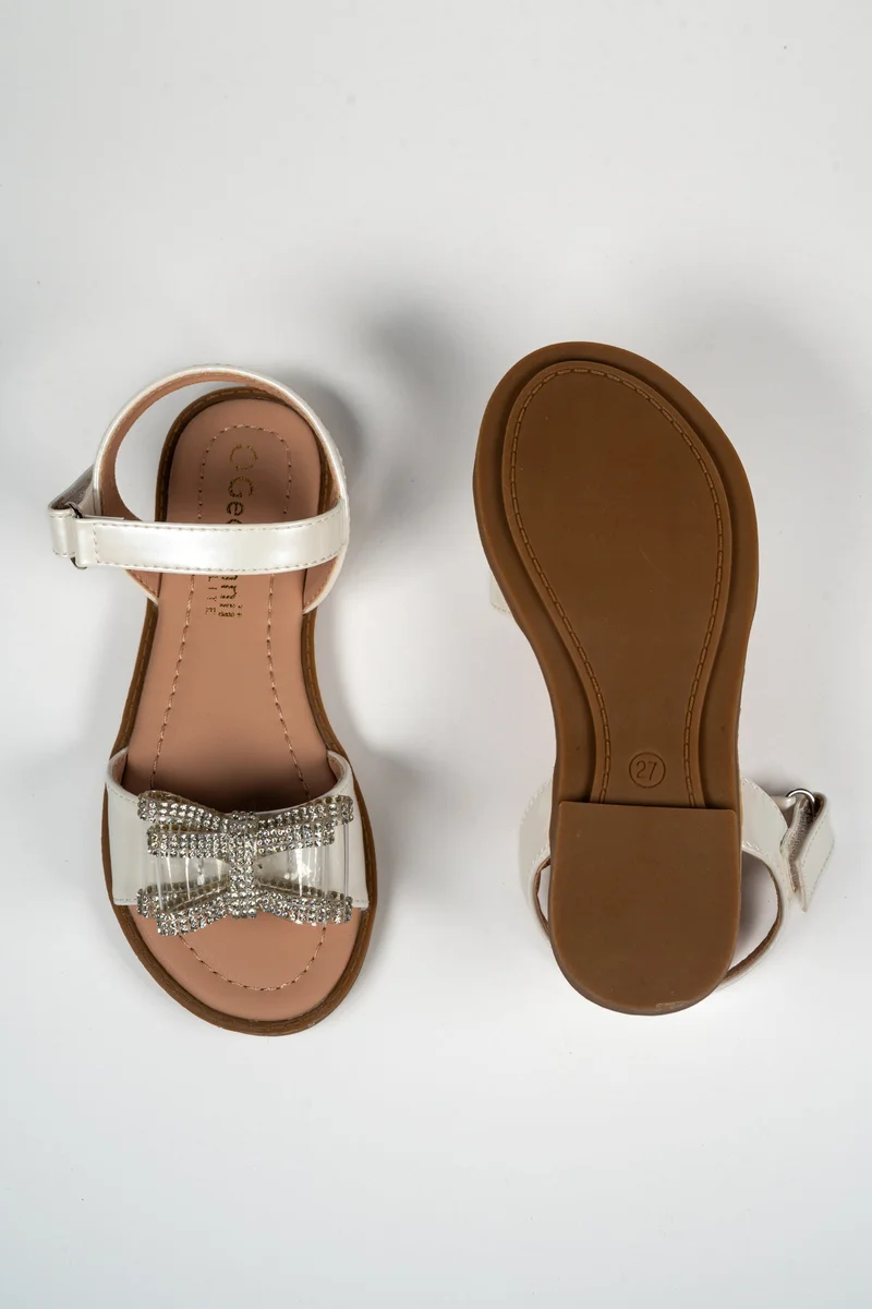 Geoomnii WHITE Geoomnii Girls’ Sandals – Comfortable Casual Sandals for Children, Pre-Teen & Junior Girls for School, Play & Everyday Wear for Women | Best Price UAE