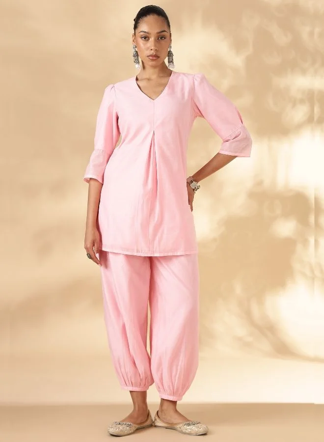 Abhishti Box Pleat solid pink Kurta with knife pleat salwar pants