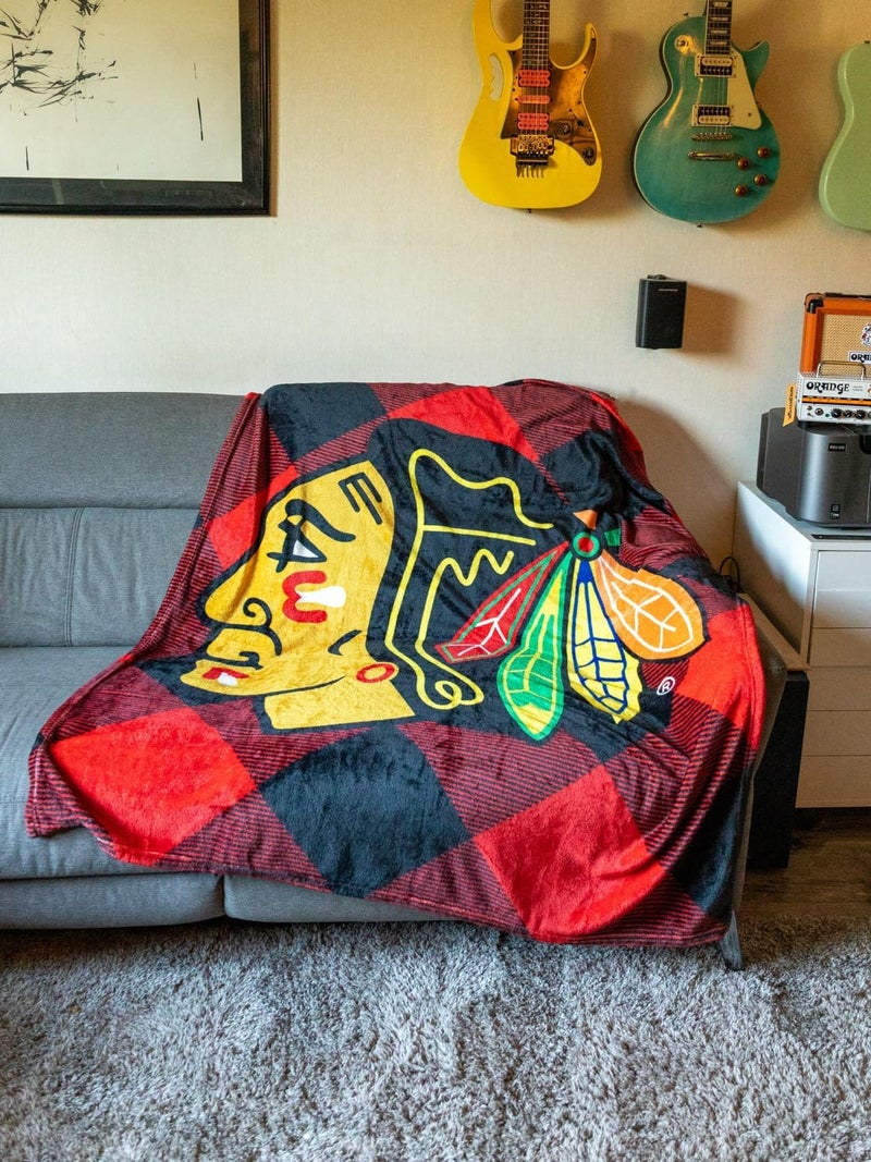 Calhoun NHL Surf  Skate Team Logo Plush Flannel Plaid Throw Blanket 50 by 60 Chicago Blackhawks - Image 3