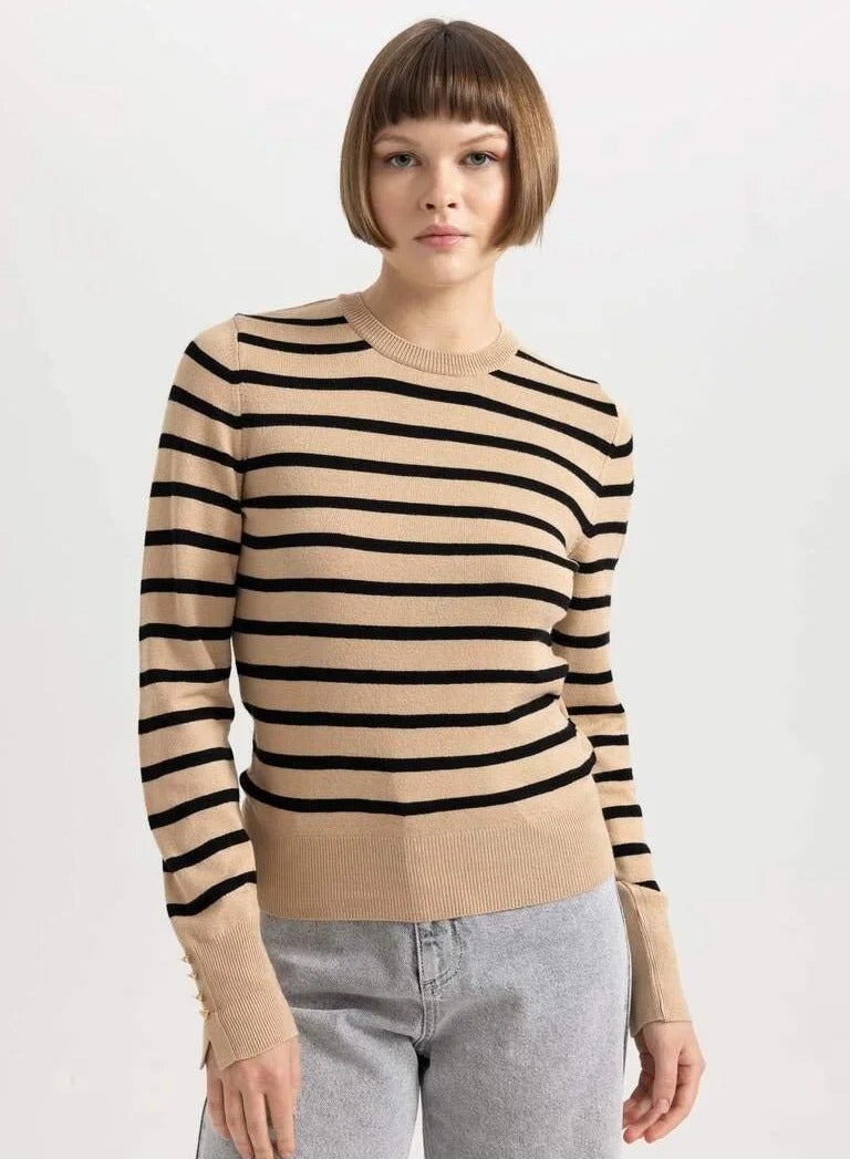 DeFacto Crew Neck Sweatshirt - Image 1