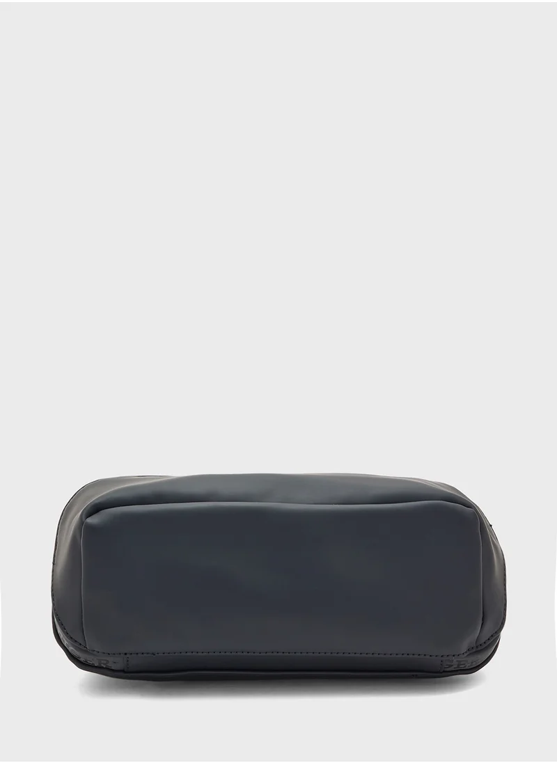 تومي جينز Logo Monotype Washbag