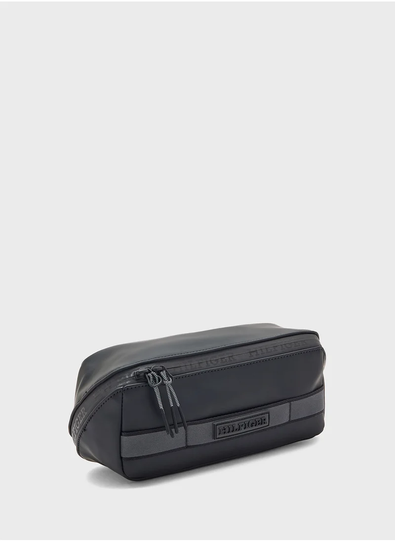 تومي جينز Logo Monotype Washbag