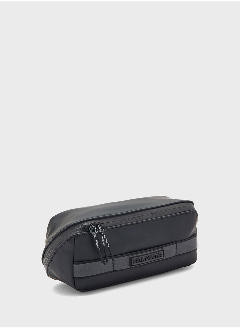 TOMMY JEANS - Logo Monotype Washbag - Image 1