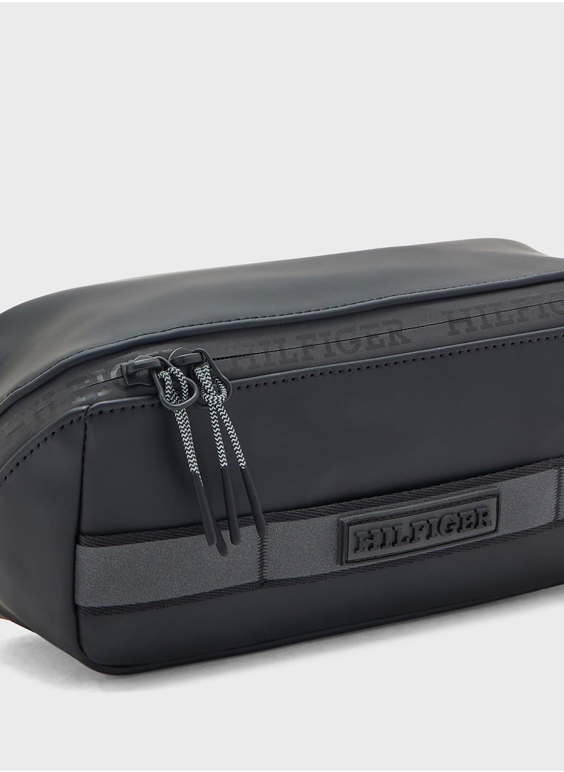 TOMMY JEANS - Logo Monotype Washbag - Image 1