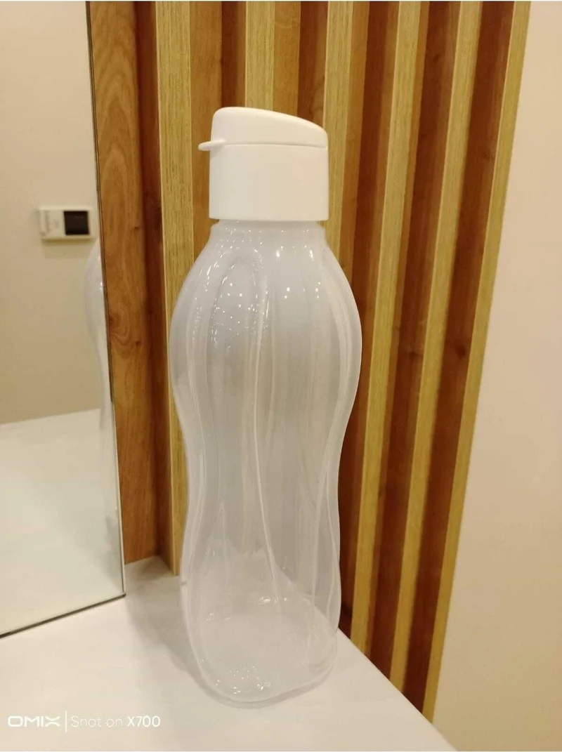 Tupperware water bottle & flask