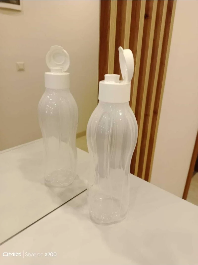 Tupperware water bottle & flask