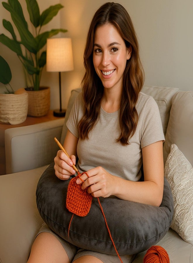 Mello وسادة ميلو للألعاب للركبة - وسادة لاب من الذاكرة للقراءة والألعاب والكروشيه - وسادة دعم للذراع والمرفق مريحة للكنبة والسرير (رمادي داكن، قياسي) - Image 1