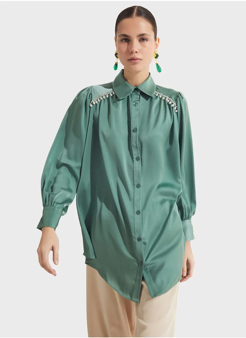 جون Embroidered Neck Button Down Shirt