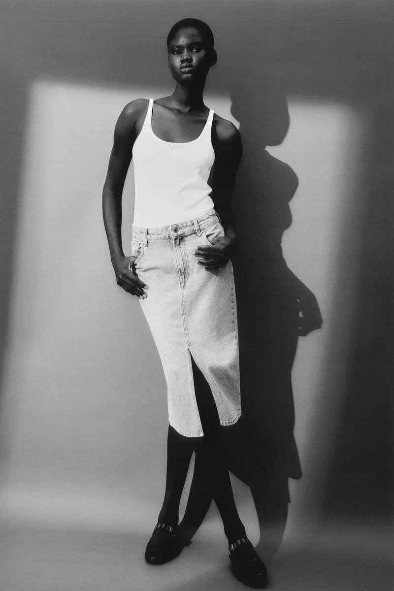 اتش اند ام تنورة من الدنيم