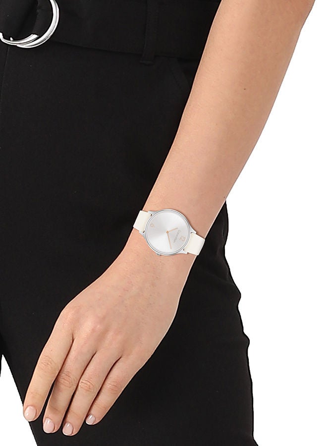 CALVIN KLEIN Women's Analog Round Leather Wrist Watch 25200010 - 38 mm - Image 4