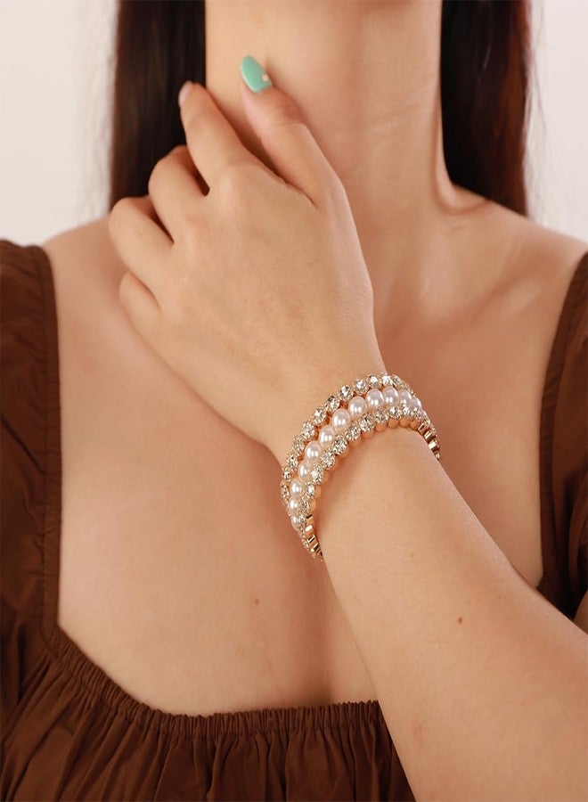 يرتير سوار زفاف YERTTER ذهبي اللون بثلاثة صفوف من اللؤلؤ وأحجار الراين، سوار مذهل متعدد الطبقات قابل للتعديل، سوار مرصع بالكريستال، هدية للنساء والعرائس (ذهبي 3) - Image 3