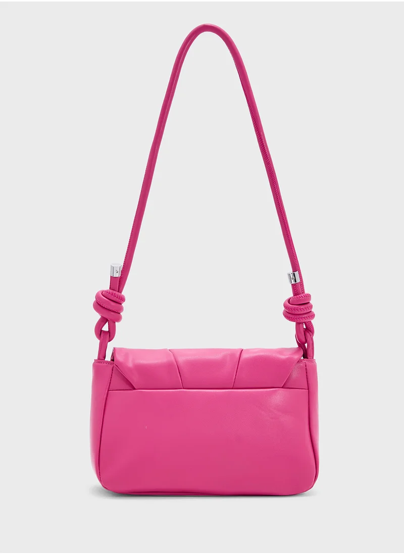 جينجر Ruched Crossbody Bag