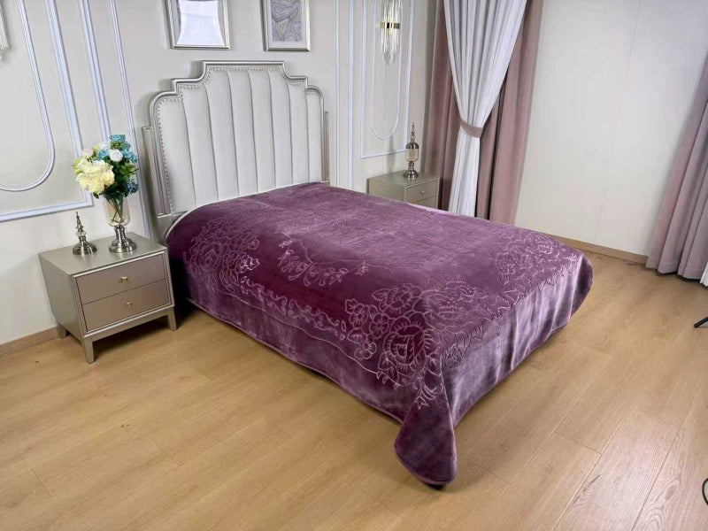 Luxurious double blanket weighing 6 kg – large size 240x220 cm for extra warmth and irresistible elegance - Image 1