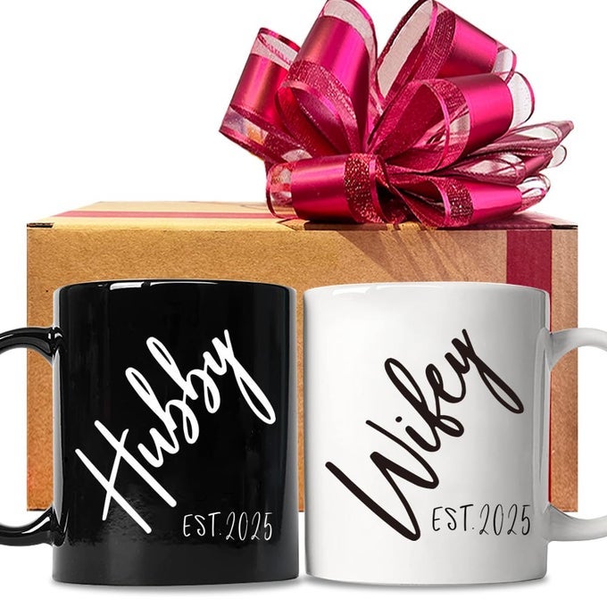 EST 2025 HUBBY WIFEY COFFEE MUGS SET WEDDING MUG GIFT FOR COUPLE BRIDE GROOM MUG GIFTS FOR ANNIVERSARY NEWLYWED COFFEE MUGS SET 11OZ MR MRS BRIDAL SHOWER GIFT