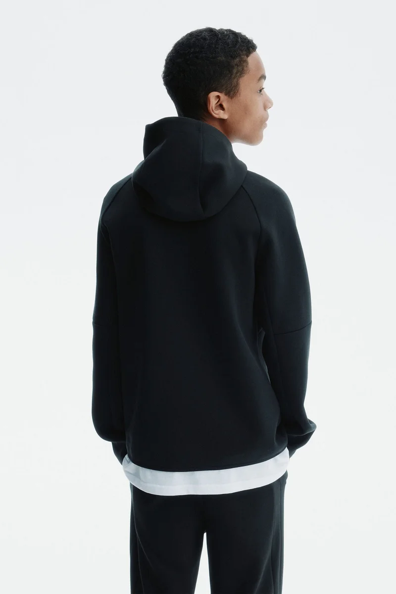 اتش اند ام بنطلون رياضي مع نسيج دراي موف