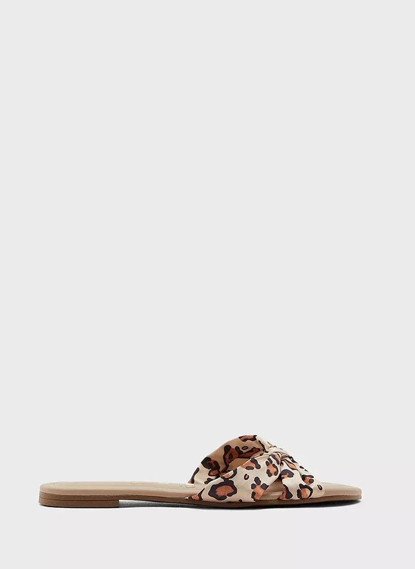 VIZZANO VIZZANO Flat Sandals For Ladies