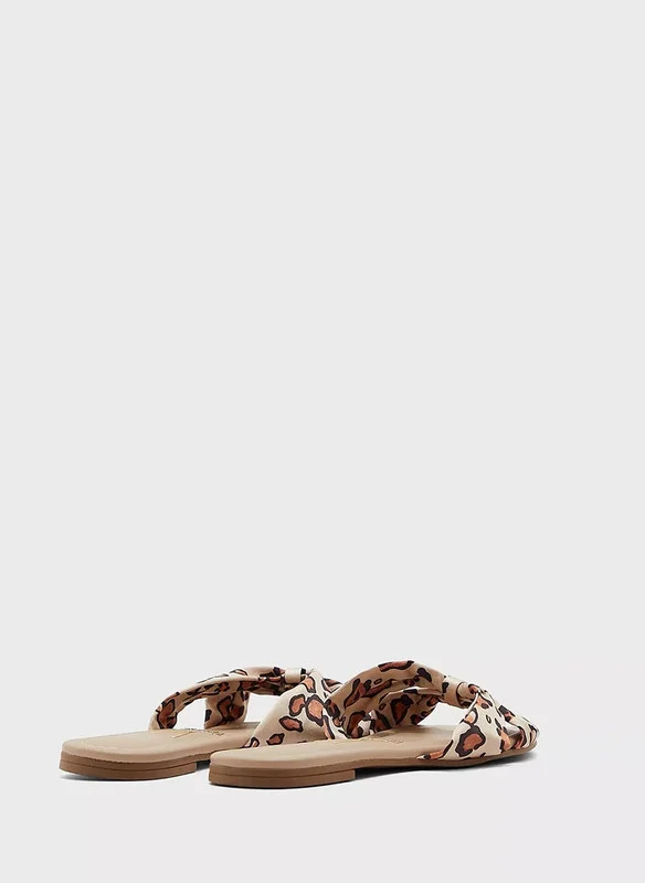 VIZZANO VIZZANO Flat Sandals For Ladies
