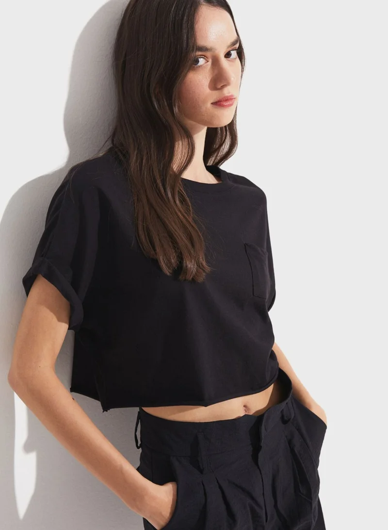 JUNE Crew Neck Crop T-Shirt