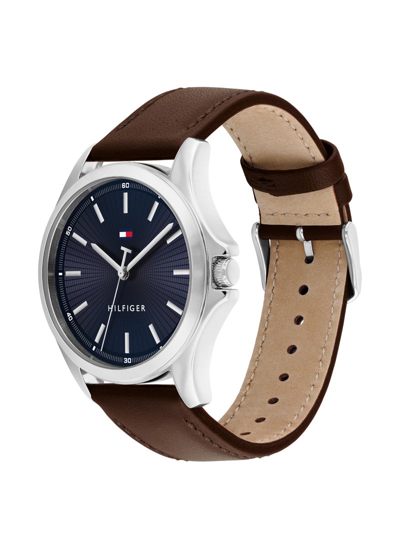 TOMMY HILFIGER - TOMMY HILFIGER ROUND ANALOG MEN'S NAVY CASE WATCH - 1710669 - Image 1