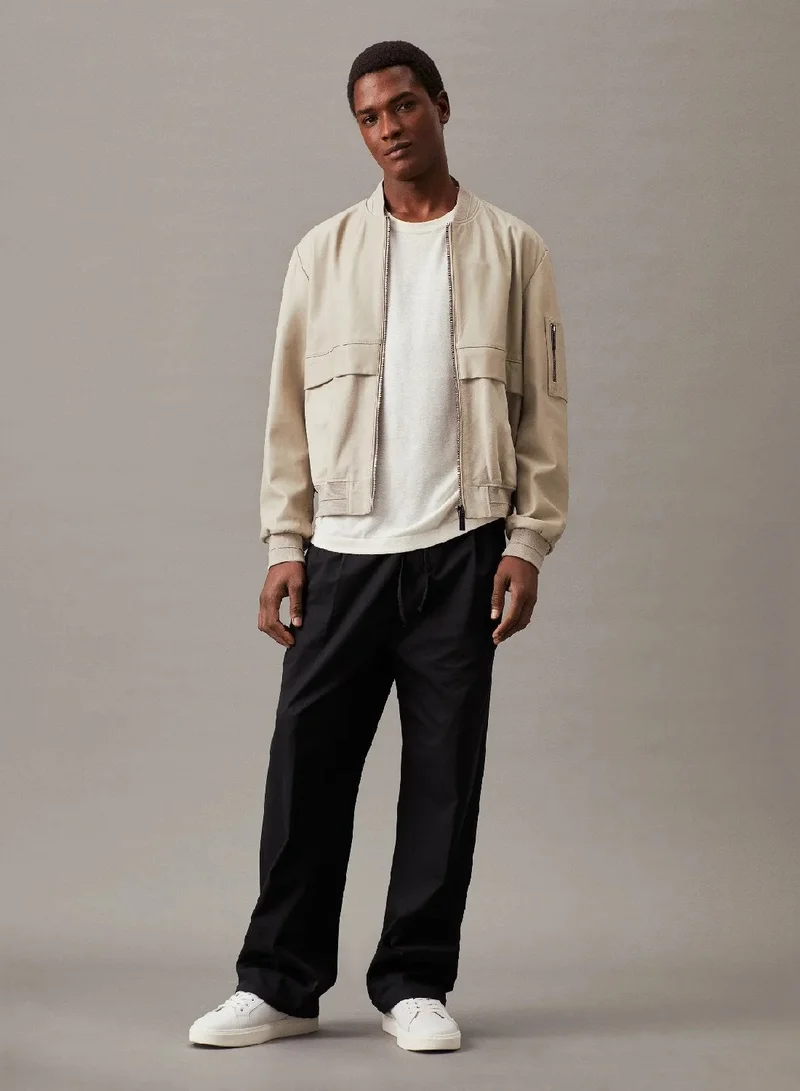 كالفن كلاين تيشرت محبوك من مزيج الفسكوز