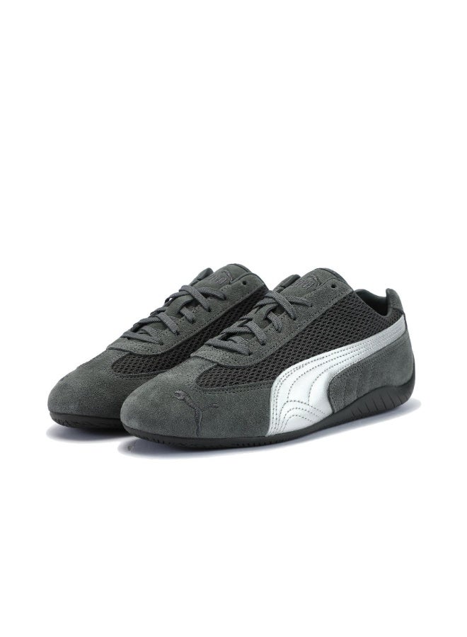 بوما حذاء Speedcat Go OG باللون الرمادي الداكن/الفضي للرجال/النساء/الطلاب - Image 2