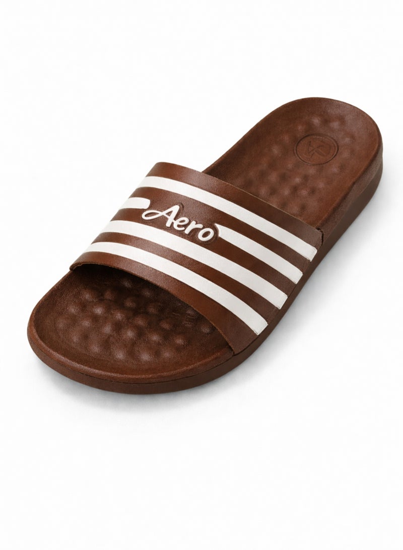 إيرو شباشب منزلية مريحة للرجال – خفيفة الوزن ومضادة للانزلاق – مناسبة للاستخدام اليومي والحمام والشاطئ – باللون البني مع خطوط بيضاء - Image 4