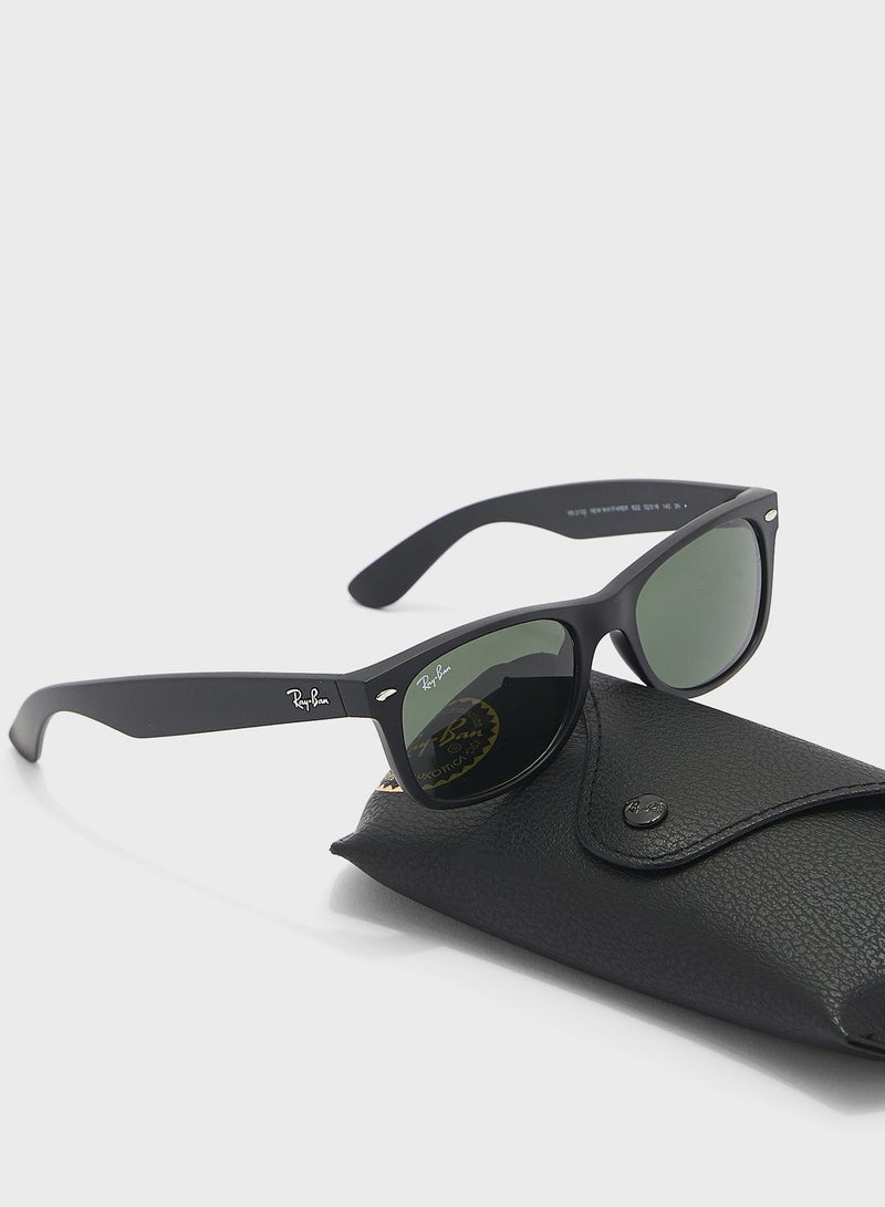 Ray-Ban 0Rb2132 Wayfarer Sunglasses - Image 4