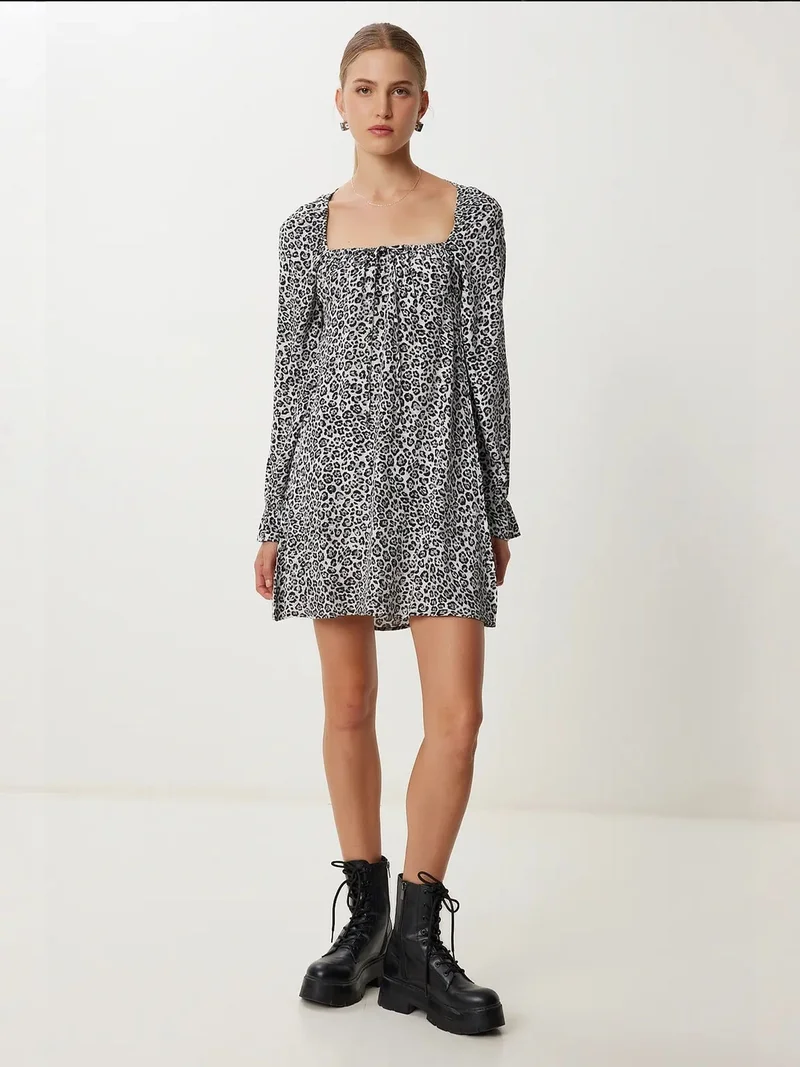 السعادة في إسطنبول ISTANBUL Leopard Print A-Line Mini Dress with Tie Detail