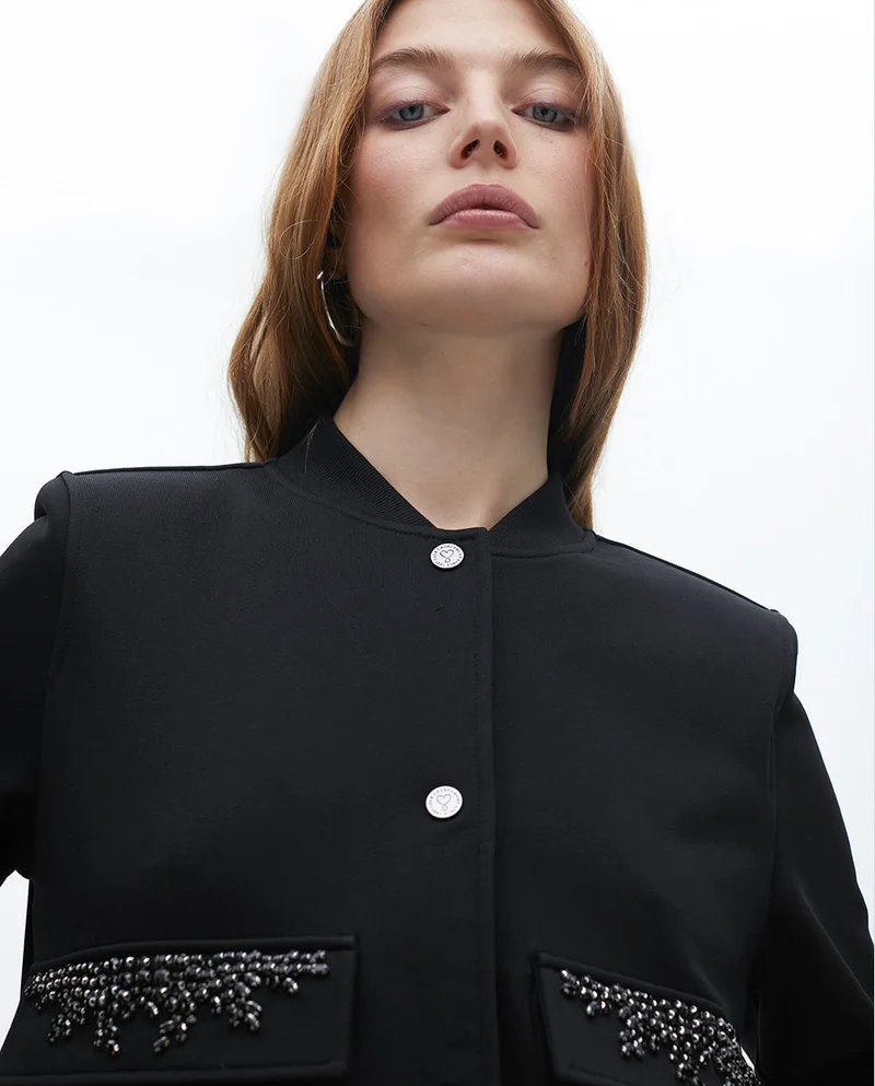 لولا كساديمونت جاكيت بومبر بتفاصيل جيب مجوهرات