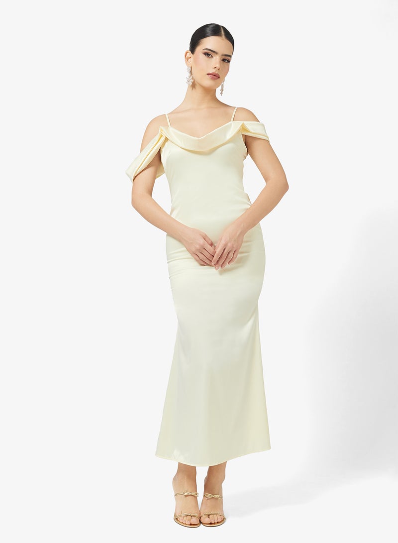 ايلا ليمتد اديشن فستان بكتف واحد وتفاصيل درابيه - Image 4