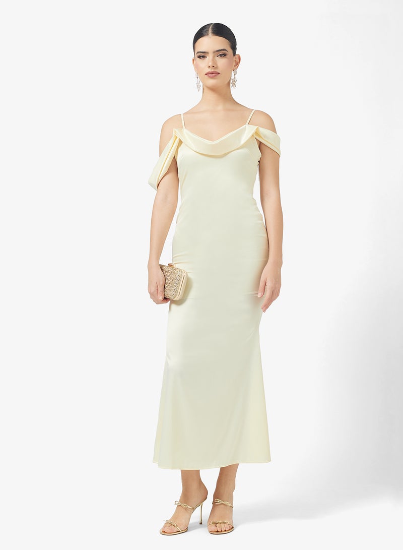 ايلا ليمتد اديشن فستان بكتف واحد وتفاصيل درابيه - Image 1