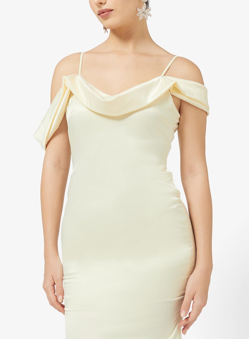 ايلا ليمتد اديشن فستان بكتف واحد وتفاصيل درابيه - Image 3