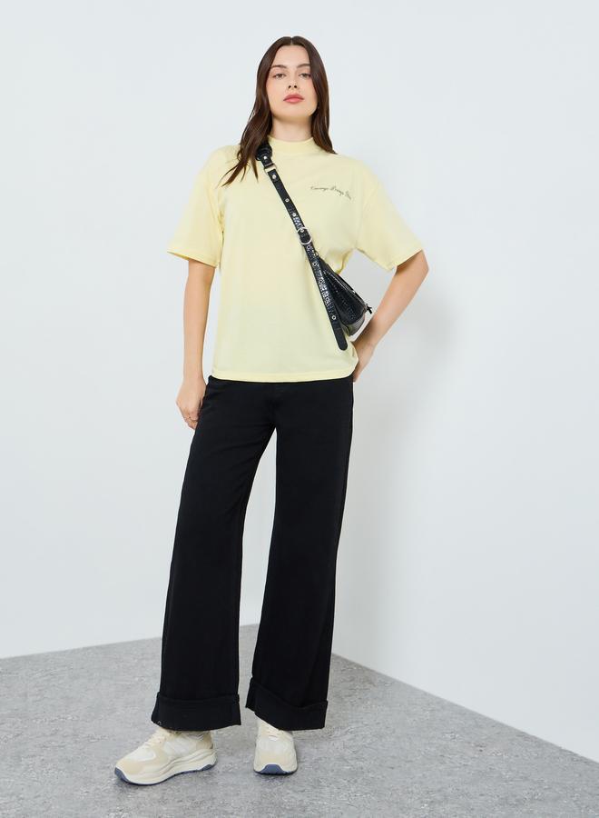 ستايلي تيشيرت واسع بطبعة كتابة وأكمام قصيرة - Image 2