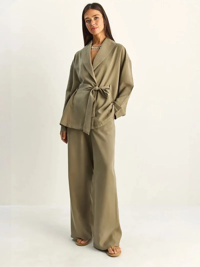 بيانكو لوتشي LUCCI High Waist Tie Detail Shawl Collar Co-ord Set