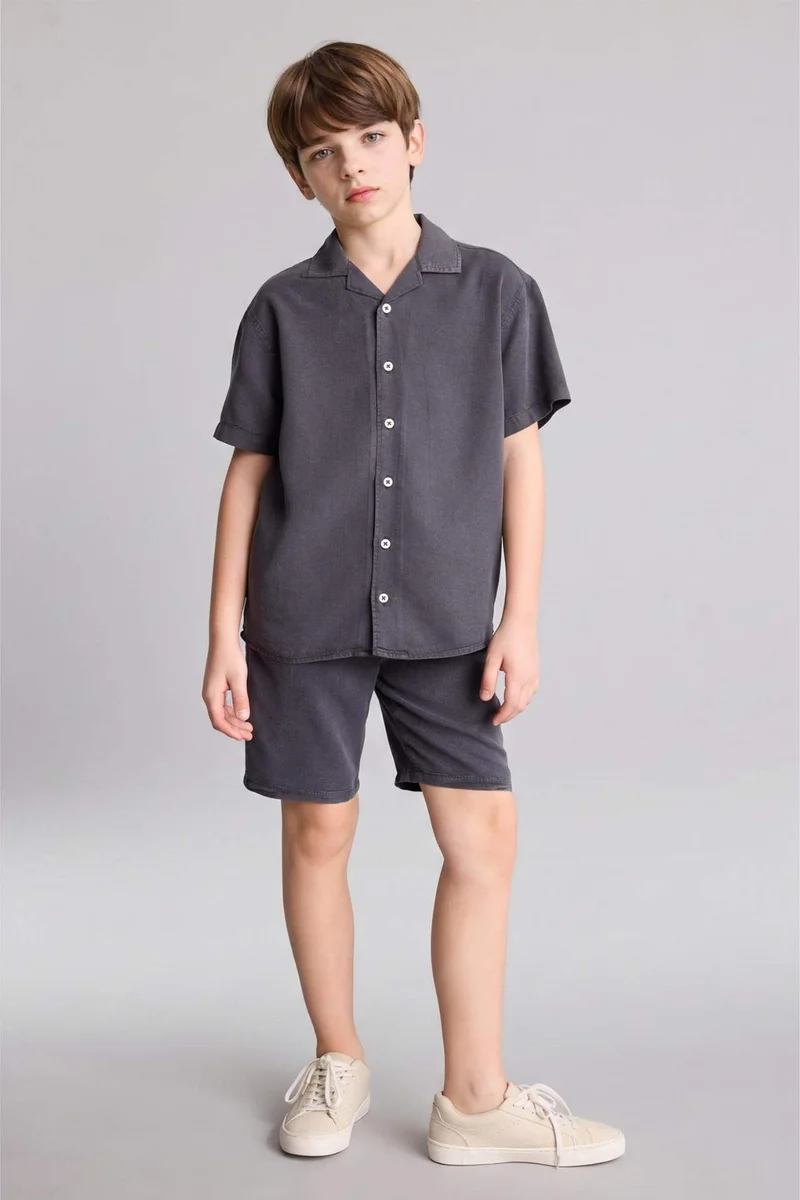 ديفاكتو Regular Fit Short Sleeve Shirt