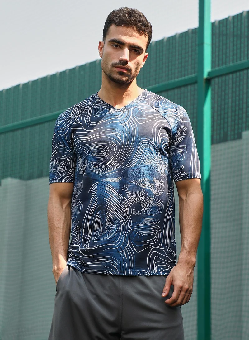 Campus Sutra Men's Navy Blue Swirl-Lined Activewear T-Shirt