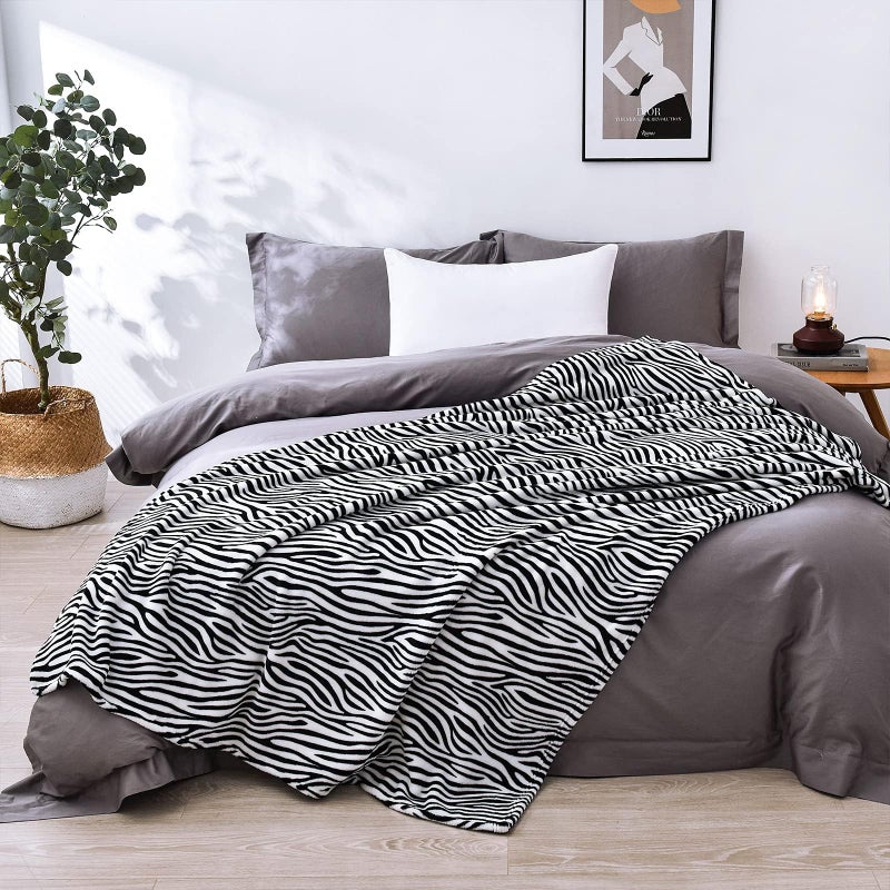 Vessia Zebra Printed Throw Blanket for Couch Bed Sofa  Soft Cozy Black and White Zebra Pattern Throw Blanket for Kids Adults Women  Comfy Animal Flannel Fleece Blanket for All Season Decor - Image 3