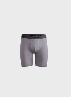 Hanes مجموعة من 4 سراويل داخلية بشعارات متنوعة  - Image 2