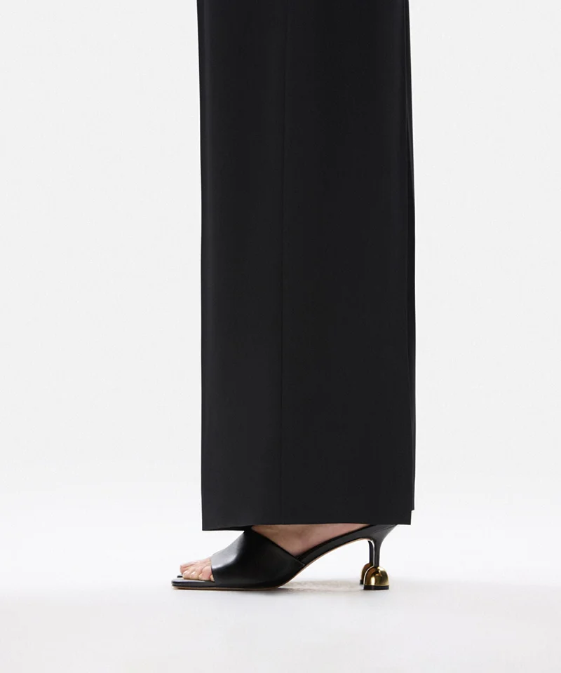 ابيكول Leather-Effect Mules with Contrasting Heels