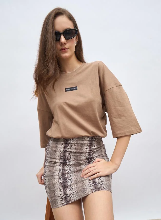 Styli Styli Women Brown Badge Detail Dropped Shoulder Oversized T-Shirt