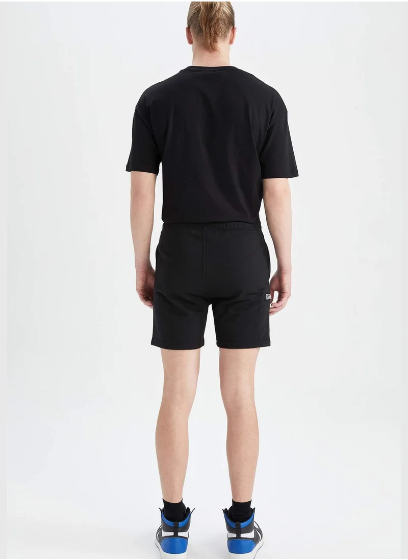 DeFacto Slim Fit Double Side Pockets Short