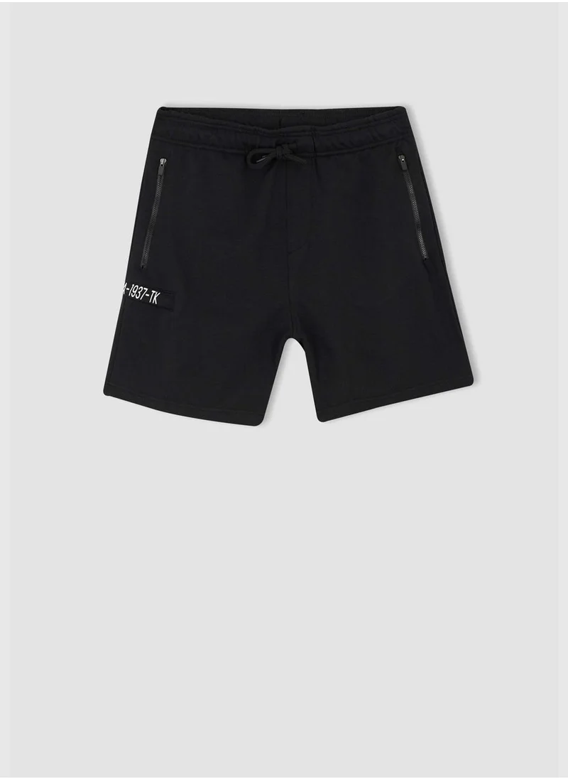 DeFacto Slim Fit Double Side Pockets Short